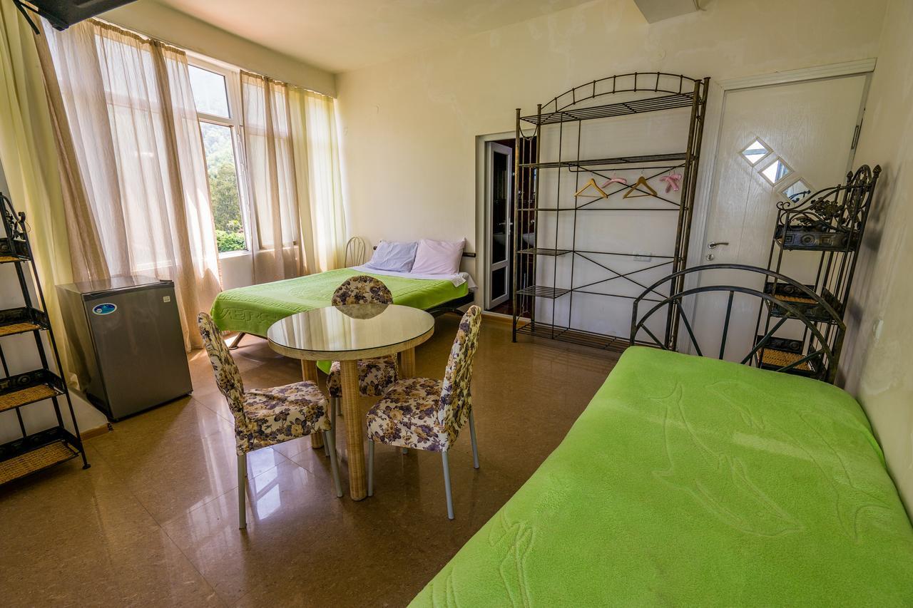 Aniva The Hotel Batoumi Extérieur photo