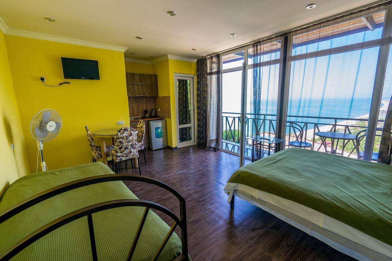 Aniva The Hotel Batoumi Extérieur photo