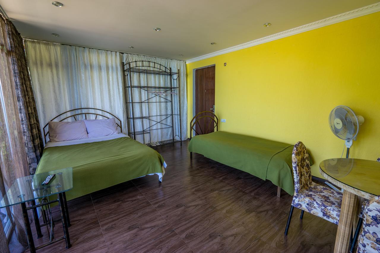 Aniva The Hotel Batoumi Extérieur photo
