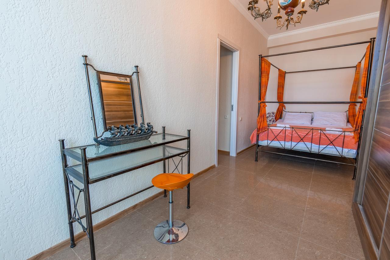 Aniva The Hotel Batoumi Extérieur photo